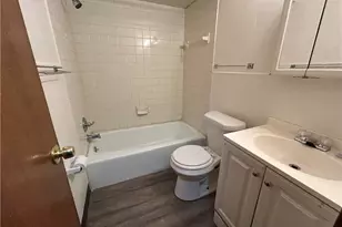 618 Broadway Ave, Stowe Township, PA 15136 - Photo 6