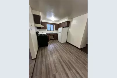 935 Russellwood Ave #5, Stowe Township, PA 15136 - Photo 4