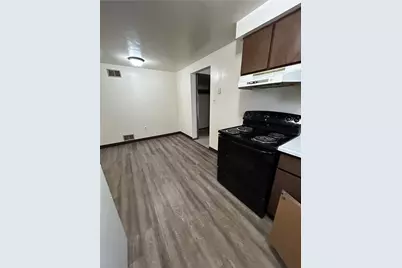 935 Russellwood Ave #5, Stowe Township, PA 15136 - Photo 2