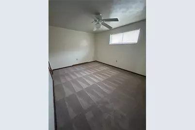 935 Russellwood Ave #5, Stowe Township, PA 15136 - Photo 6