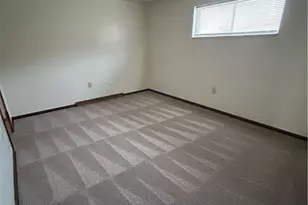 935 Russellwood Ave, Stowe Township, PA 15136 - Photo 6