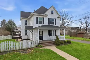 200 Clark St, Mars, PA 16046 - Photo 2