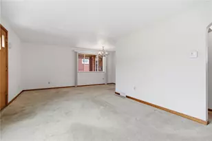 1429 Romano Dr, Bridgeville, PA 15017 - Photo 4