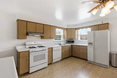 1429 Romano Dr, Bridgeville, PA 15017 - Photo 8