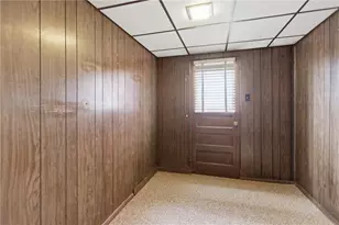 1429 Romano Dr, Bridgeville, PA 15017 - Photo 20