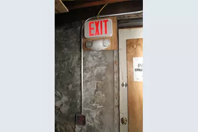 900 Island Ave, McKees Rocks, PA 15136 - Photo 40