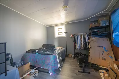 881 Lenz Ave, Ambridge, PA 15003 - Photo 10