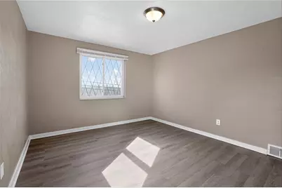 8030 Lincoln Rd, Pittsburgh, PA 15147 - Photo 12