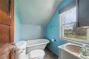 158 Holly Pl, Mount Pleasant Township, PA 15666 - Photo 16