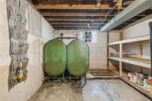 158 Holly Pl, Mount Pleasant Township, PA 15666 - Photo 18