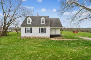 158 Holly Pl, Mount Pleasant Township, PA 15666 - Photo 1