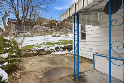 240 E Agnew Ave, Pittsburgh, PA 15210 - Photo 28