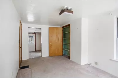 240 E Agnew Ave, Pittsburgh, PA 15210 - Photo 26