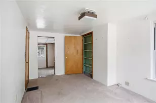 240 E Agnew Ave, Pittsburgh, PA 15210 - Photo 26