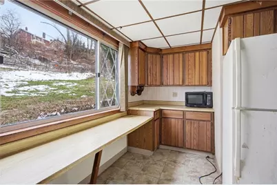 240 E Agnew Ave, Pittsburgh, PA 15210 - Photo 14