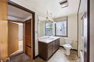 240 E Agnew Ave, Pittsburgh, PA 15210 - Photo 16