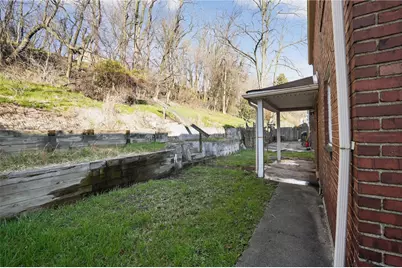 2671 Woodstock Ave, Pittsburgh, PA 15218 - Photo 30