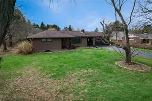 128 Shanahan Rd, Center Township, PA 16001 - Photo 4