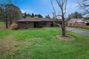 128 Shanahan Rd, Center Township, PA 16001 - Photo 6