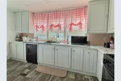 421 Fawn Dr, Canton Township, PA 15301 - Photo 10