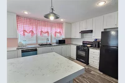 421 Fawn Dr, Canton Township, PA 15301 - Photo 6