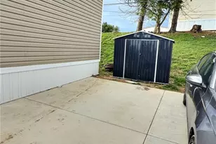 421 Fawn Dr, Canton Township, PA 15301 - Photo 4