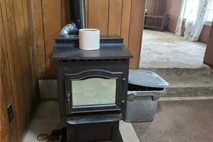 465 Isle Rd, Franklin Township, PA 16001 - Photo 10