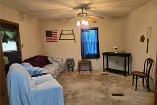 465 Isle Rd, Franklin Township, PA 16001 - Photo 8