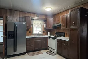 465 Isle Rd, Franklin Township, PA 16001 - Photo 2