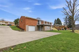 18 Crestwood Dr, Cecil, PA 15321 - Photo 36