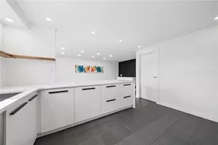 117 Mohawk Dr, Hempfield Township, PA 15601 - Photo 8