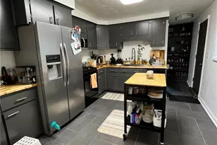 1827 Lowrie St, Pittsburgh, PA 15212 - Photo 12