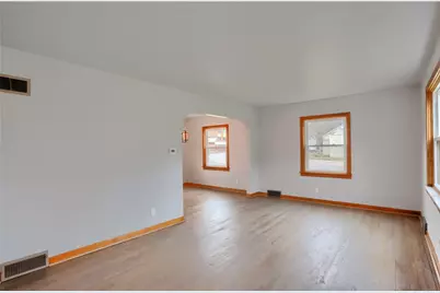 740 Pershing St, Ellwood City, PA 16117 - Photo 24