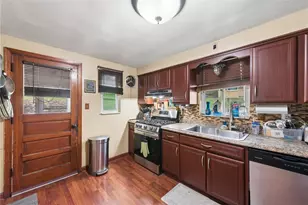 2509 Holly Dr, Pittsburgh, PA 15235 - Photo 10