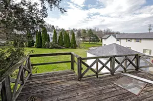 303 Agnew Rd, Jeannette, PA 15644 - Photo 22