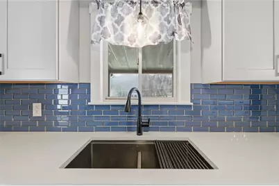 409 Victoria St, West Mifflin, PA 15122 - Photo 6