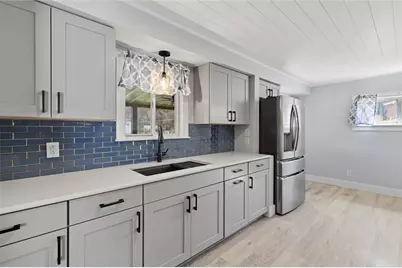 409 Victoria St, West Mifflin, PA 15122 - Photo 8