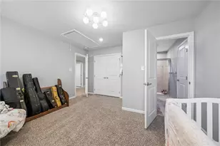 4018 Overview Dr, Cecil, PA 15317 - Photo 24