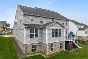 4018 Overview Dr, Cecil, PA 15317 - Photo 4