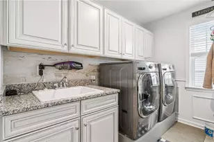 4018 Overview Dr, Cecil, PA 15317 - Photo 14