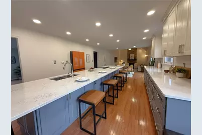 5542 Saddlebrook Dr, Bethel Park, PA 15102 - Photo 10