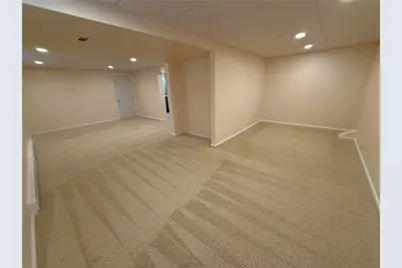 5542 Saddlebrook Dr, Bethel Park, PA 15102 - Photo 32