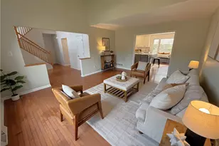 5542 Saddlebrook Dr, Bethel Park, PA 15102 - Photo 4