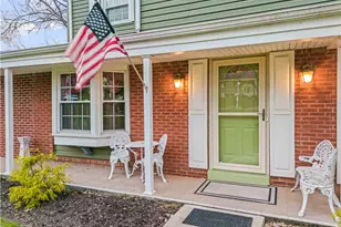 162 E Edgewood Dr, Peters Township, PA 15317 - Photo 2