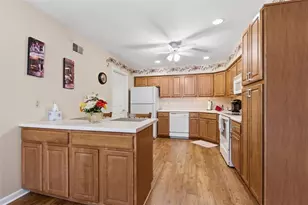 380 Allandale Dr, Bethel Park, PA 15102 - Photo 10