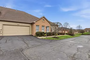 135 Linden Ct, Seven Fields Boro, PA 16046 - Photo 4