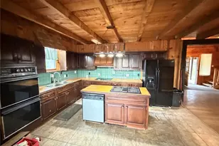 189 Seal Rd, Somerset Twp, PA 15330 - Photo 8