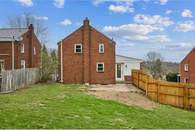 617 Elm Dr, Pittsburgh, PA 15147 - Photo 10