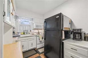 1109 St. Clair St, Derry Township, PA 15650 - Photo 6