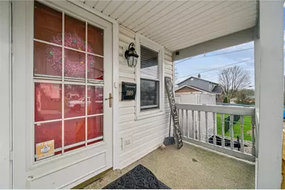 1109 Saint Clair St, Derry Township, PA 15650 - Photo 10